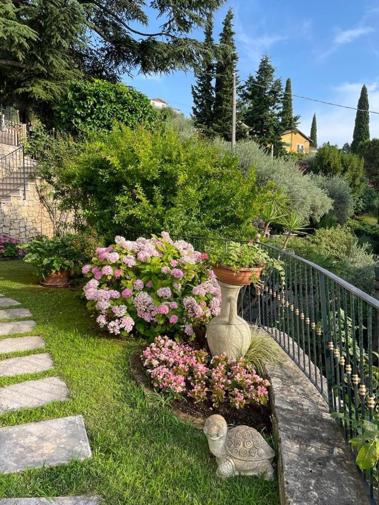 Appartamento La Perla Torri Del Benaco Exterior photo